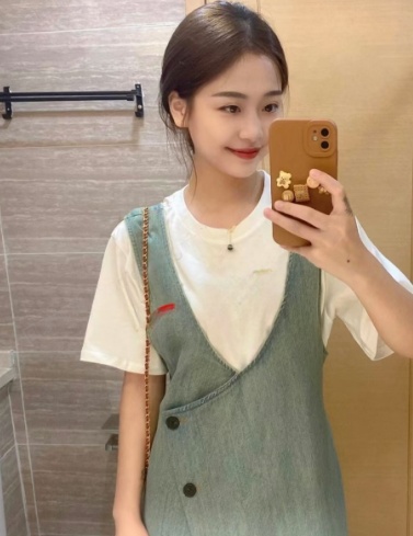 海港区年轻小妹