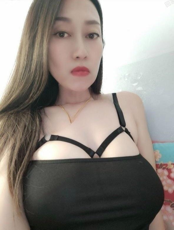 服务系大奶少妇