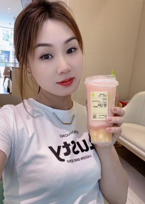 朝阳身材很好的妹子
