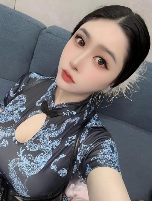 性感长腿小嫩妹