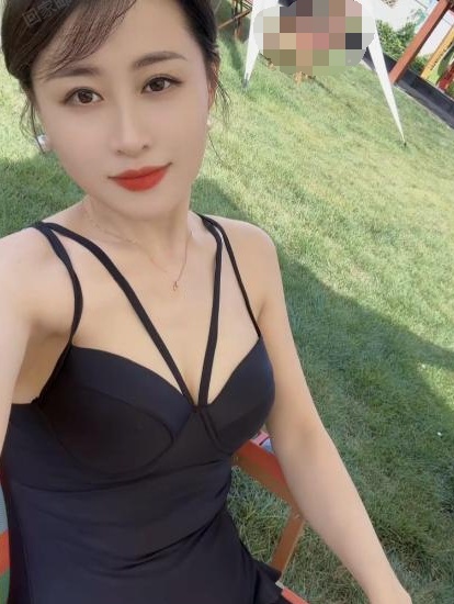 性感丰满美女