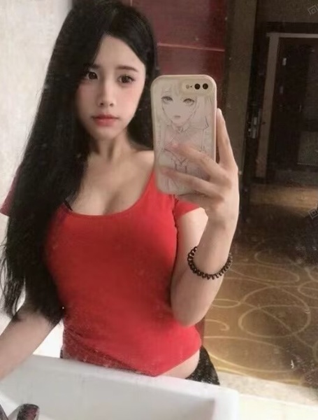 清沌很嫩的妹子