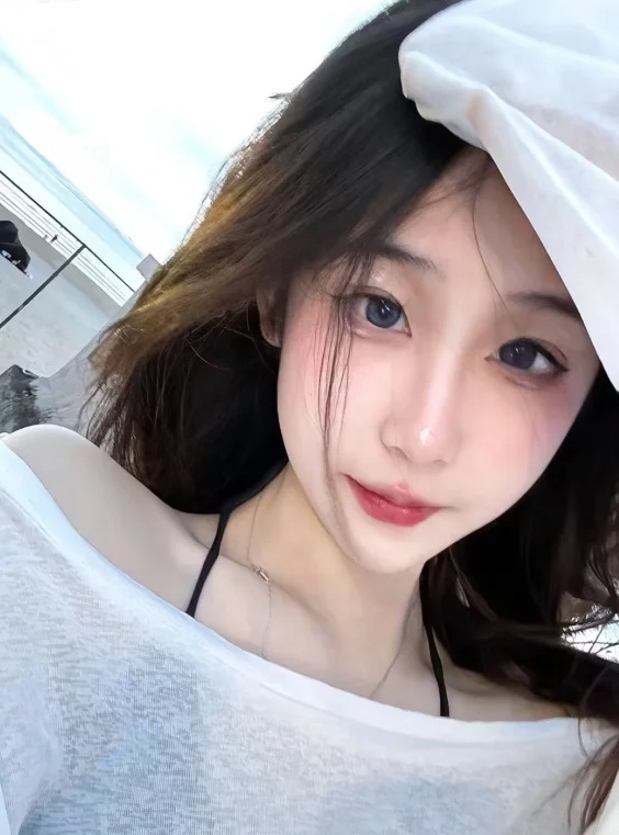 身材好骚气的小少妇