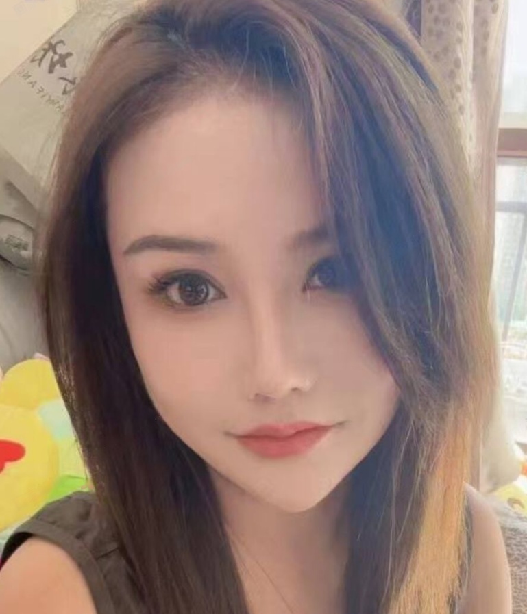 美腿黑丝佳丽