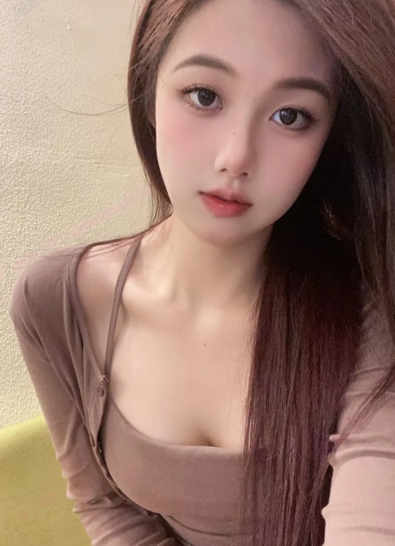 大胸水多嫩粉妹子