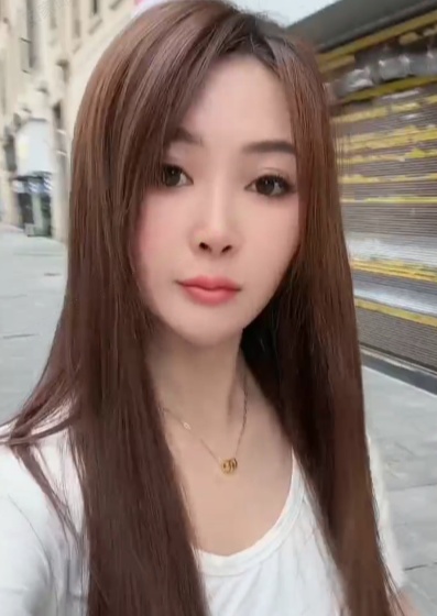 上城服务型小少妇