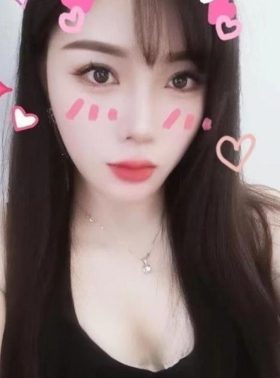 粉嫩美乳御姐