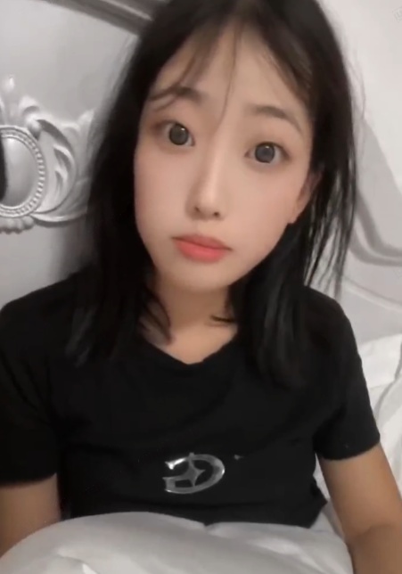 武汉仁和路白虎小妹