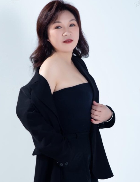 西湖丰满川妹子