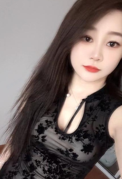 长腿黑丝俏佳人