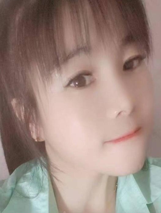 漂亮清新的美女