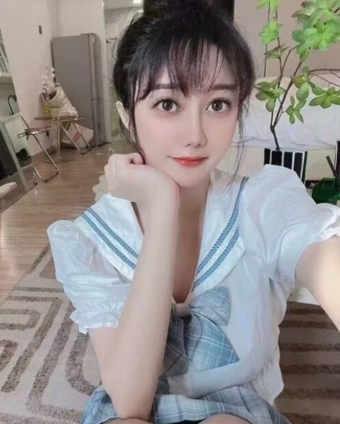 黑丝大屁股少妇霖霖