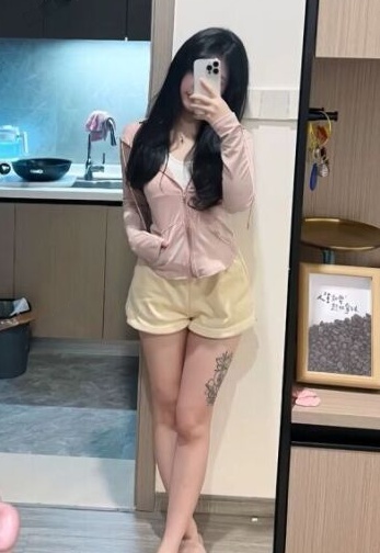 瘦小身材粉嫩小胸白虎妹妹(真人)