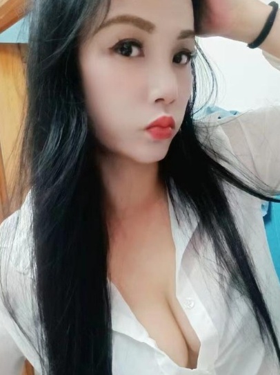 玩的很开的美妇