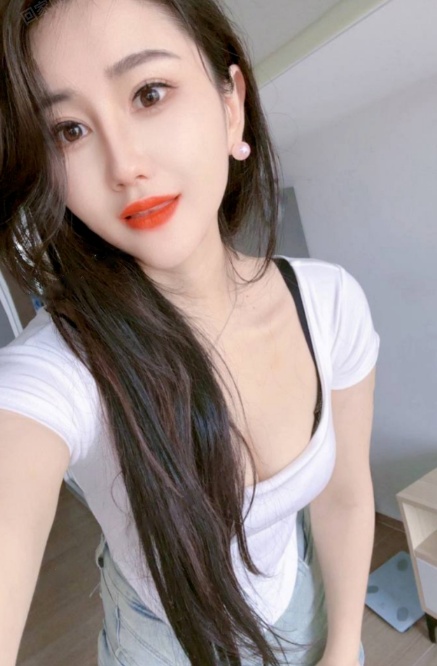 天河皮肤白皙美艳少妇
