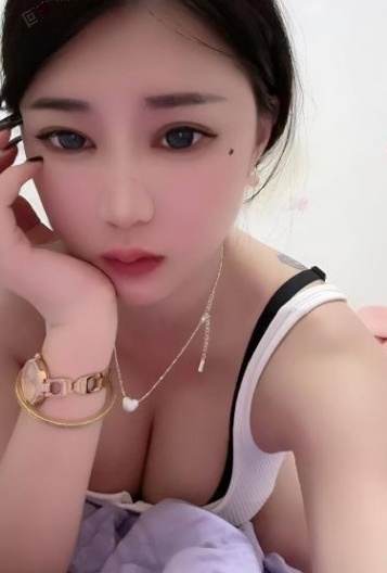 瑶海风骚大奶妹子