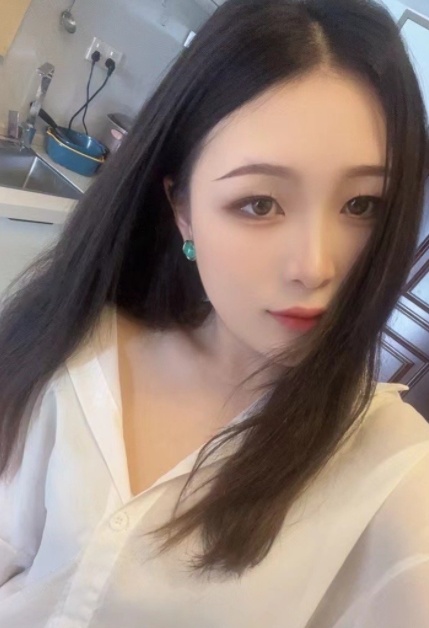 00后大胸美女，三通内射