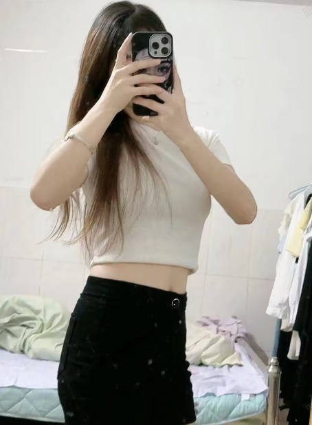 兼职性感温柔小姐姐，逼紧口活好