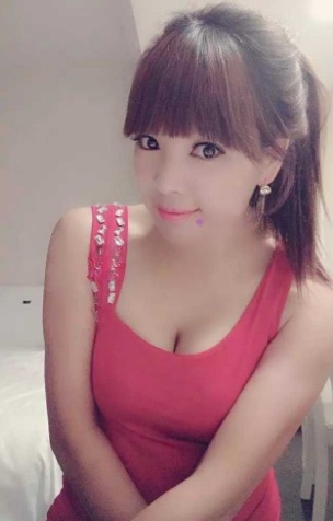 大奶轻熟美女婉儿