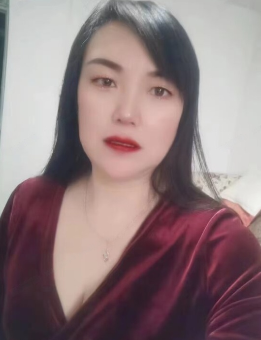 丰台翘臀美女