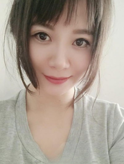 性感蜜桃御姐热情服务