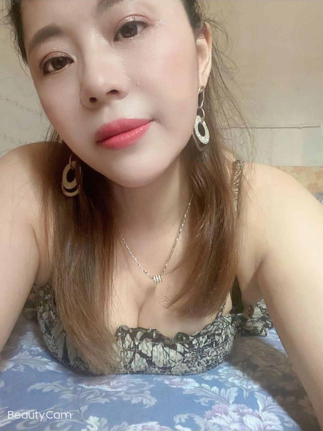 五华区大屁股少妇