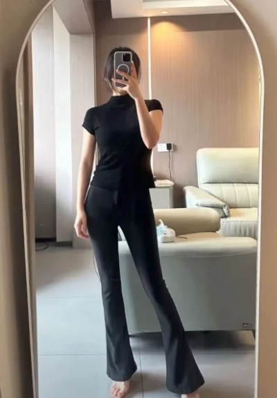 忧郁气质的妹妹