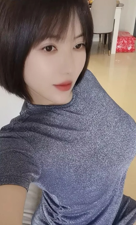 美女佩妮
