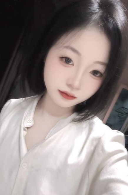 长宁短发小美女