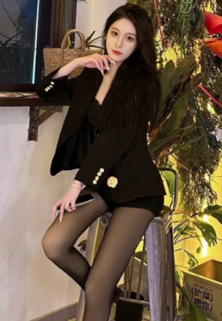 制服小骚货叶婉儿