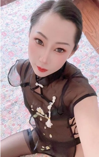 黑丝长腿美女