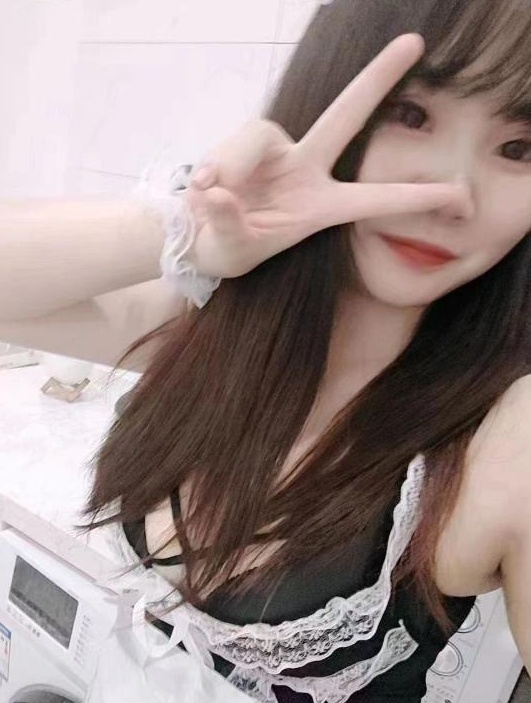 天河E奶足交小小