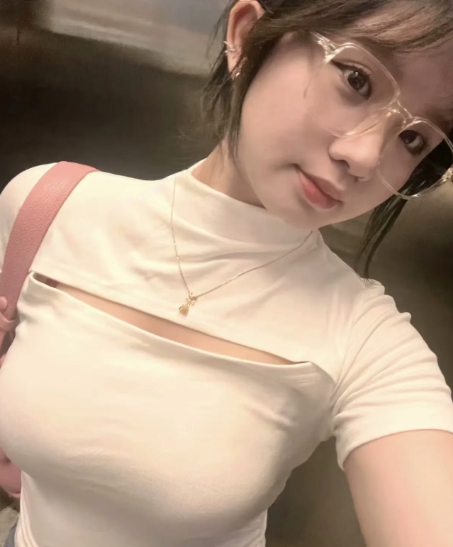 大奶妹