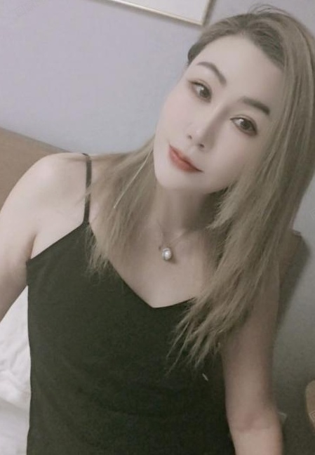 津南黑丝少妇