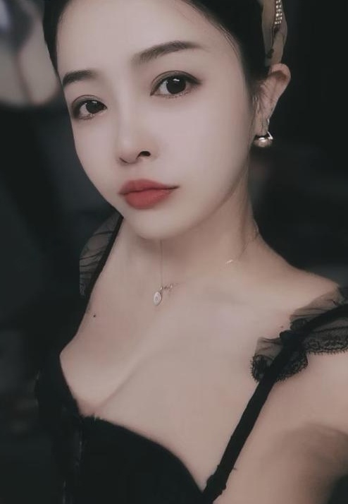 包河中项美女