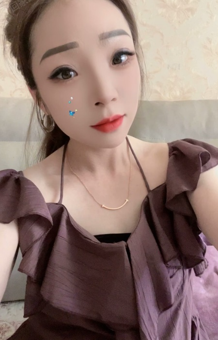 瑶海娇小少妇