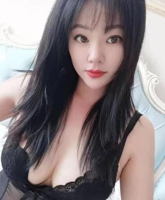 美骚御姐依依