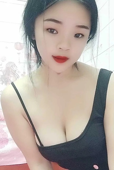 天然大奶嫩妹