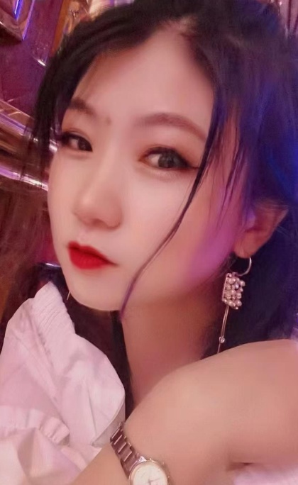 中项服务小妹妹