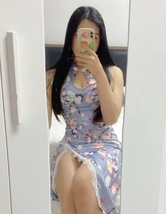小性感嫩妹活挺好