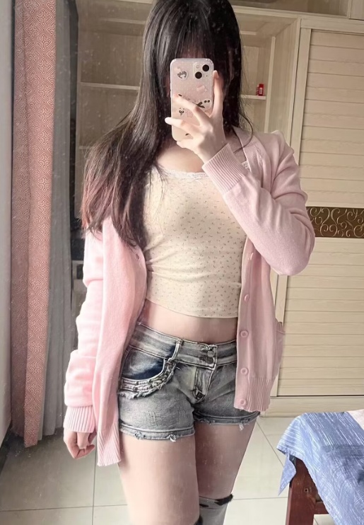 城关区制服诱惑美妞一枚