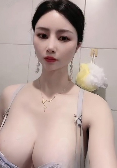 御姐大胸菲菲
