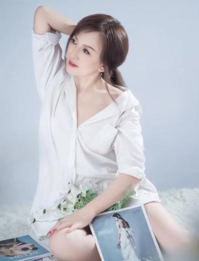 高挑迷人的东北少妇