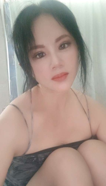 十一体验小少妇