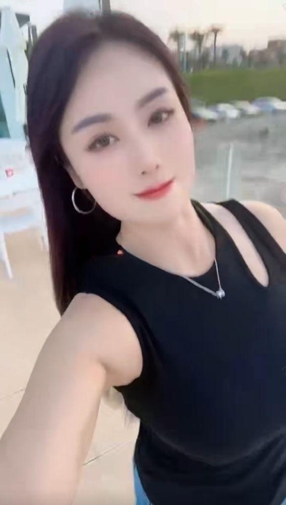 石狮爱健身的姐姐