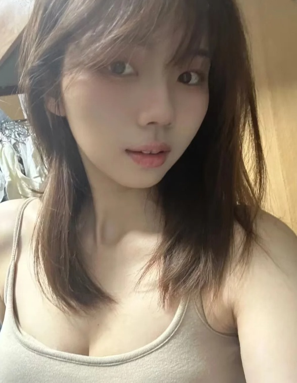 主动水润制服小骚逼