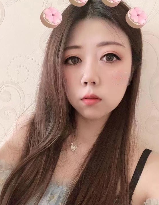 娇小可爱的花花