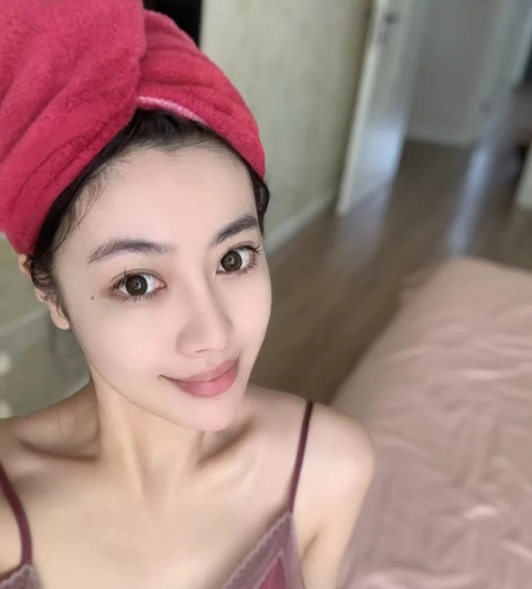 酒店前台是个御姐