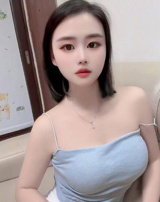 骚妹胸大皮肤白