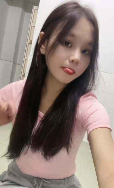 萝莉的小琴